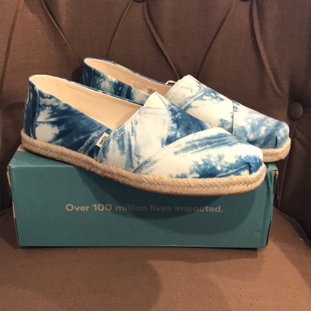 Women’s Toms Shoes, Size 9, Plant Dyed Indigo, NWB